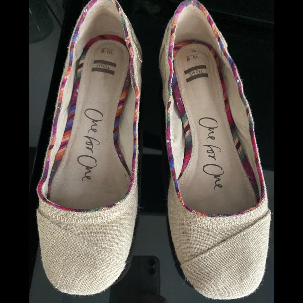 Tom’s linen women’s shoes